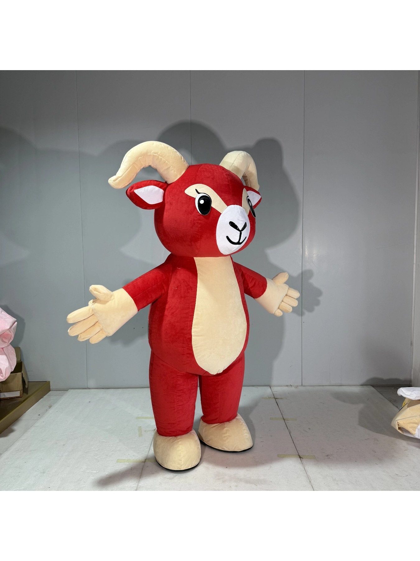 Inflatable Red Goat Mascot Cos - đánh giá và giá Chargers